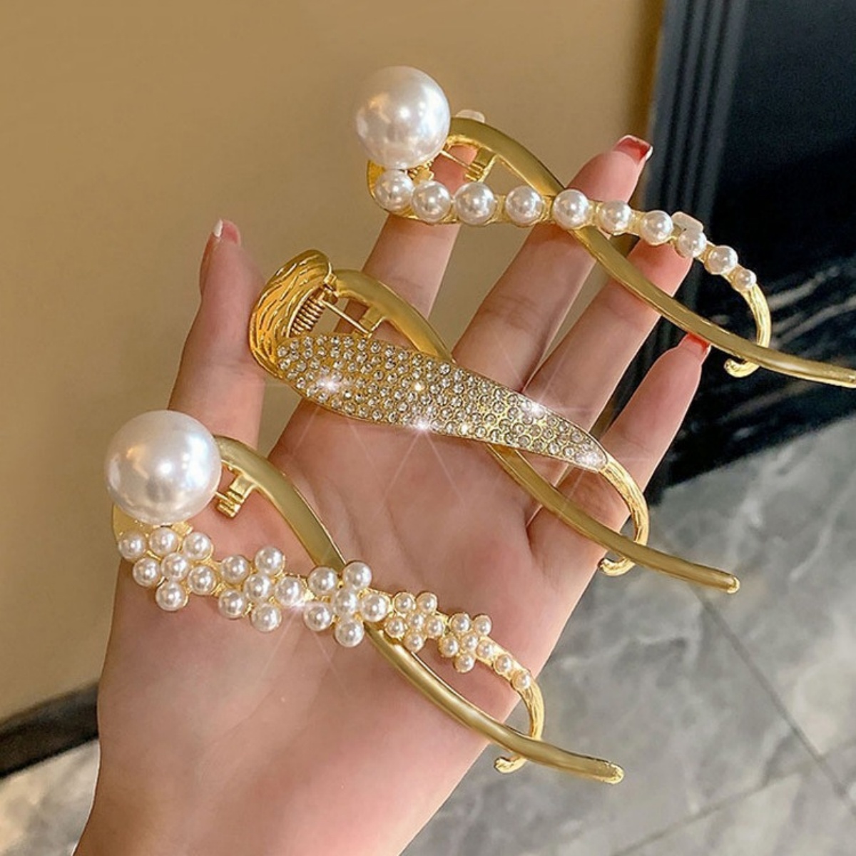 Elegant Glitter Pearl Hair Cli - огляд і ціна Korean Daily Lifestyle